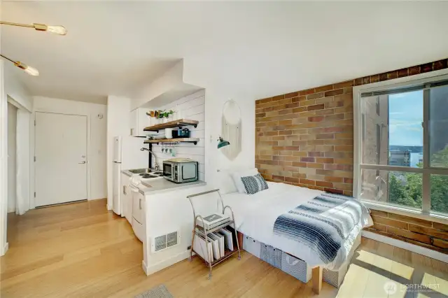 Stunning brick walls, renovated interior