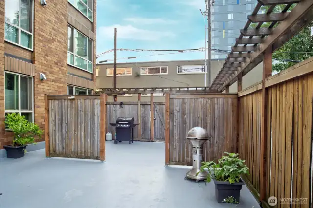 Private community patio with bbw