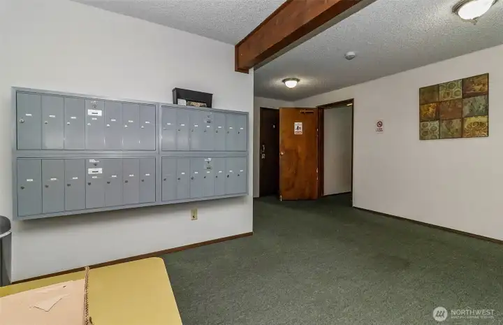 Lobby with locking mailboxes