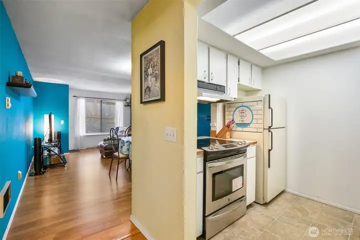 Entry to Living Rm & Dining Area