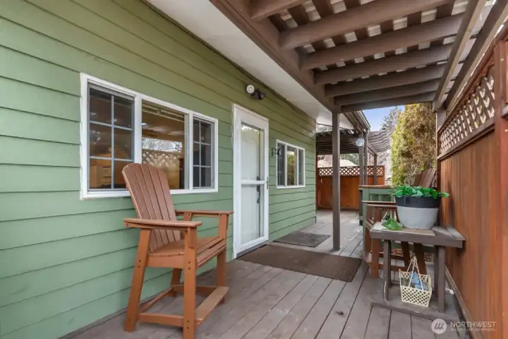 Covered, private front porch