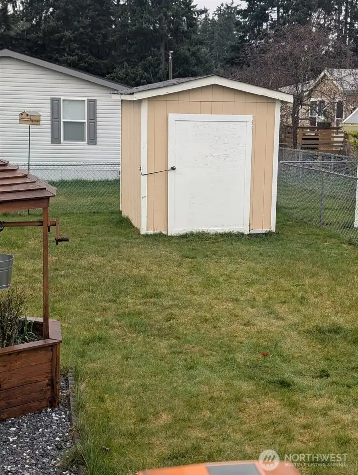 Garden shed in the backyard.