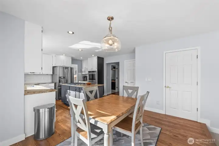 second dining room/breakfast nook