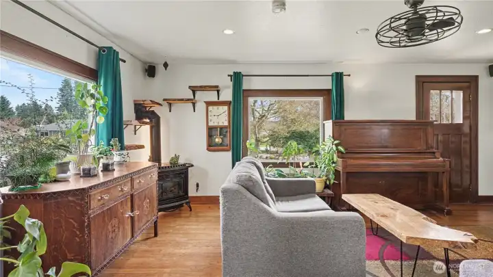 Large beautiful windows brings in tons of light!