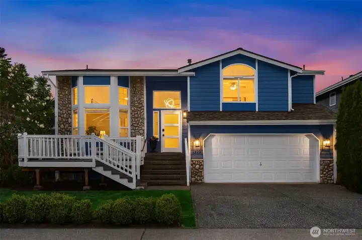 Welcome Home to this 4 bed/2.75 bath home + bonus/theatre room situated on a cul-de-sact across from the park.