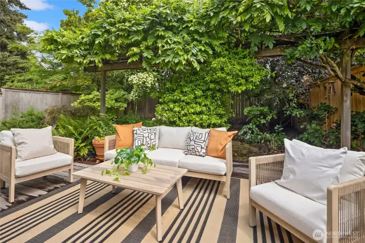 Patio surrounded by thoughtful native plantings. Patio surrounded by thoughtful native plantings.