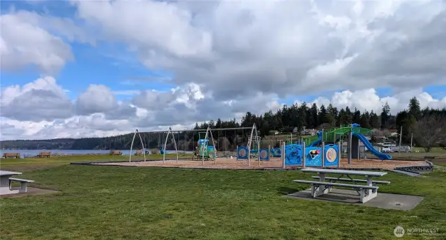 Freeland Park playground