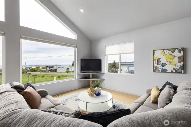 Expansive windows with abundance of light!