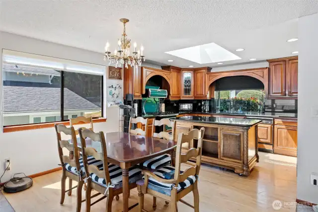 Greeted by the dining room and kitchen when you walk in