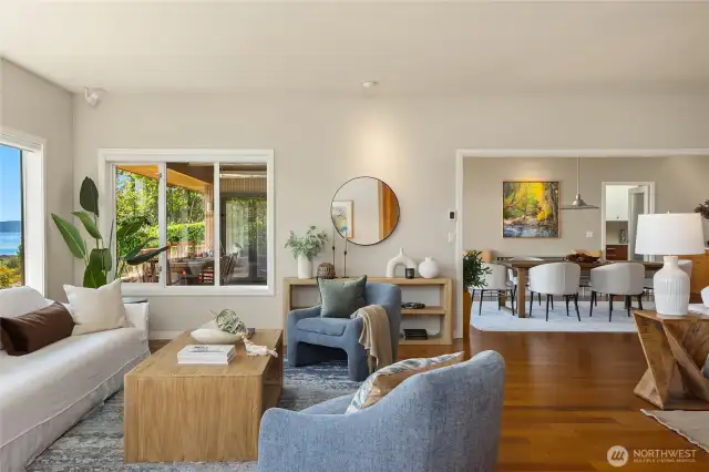 This popular U-Shape design centers on the covered patio where the marine views are stunning.