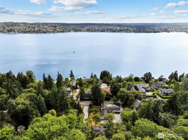 Experience the finest that the Northwest has to offer with the ever-changing vistas of the sparkling waters of Lake Washington!