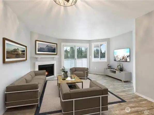 Virtual staging/ Tenant occupied