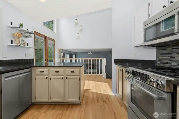 Spacious eat-in kitchen with breakfast nook