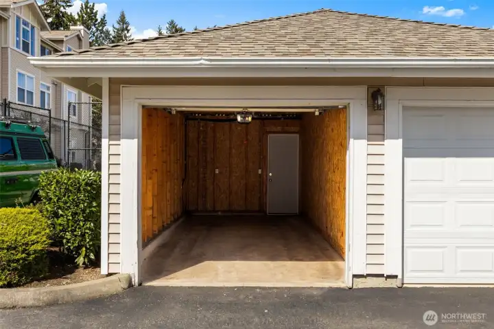 Private garage for the unit