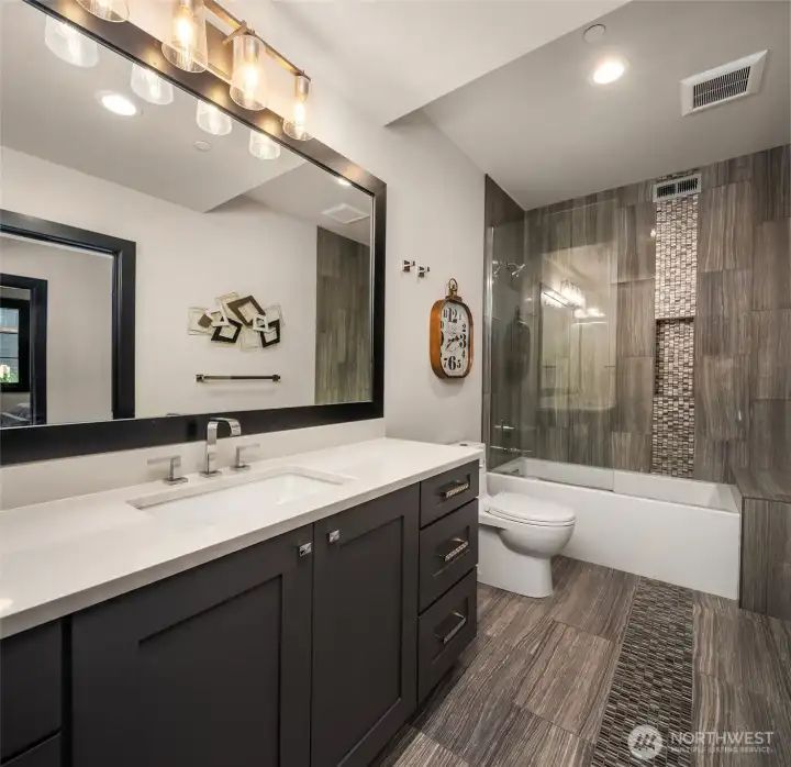 Lower Level Bath