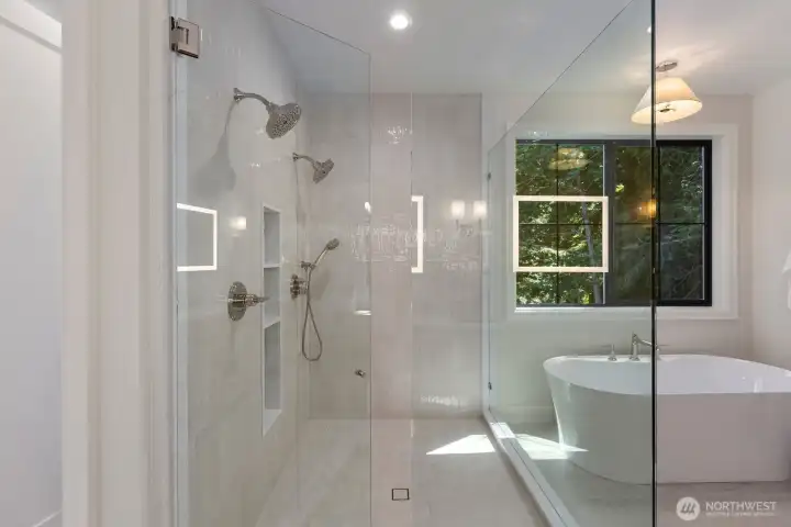 Primary suite bath