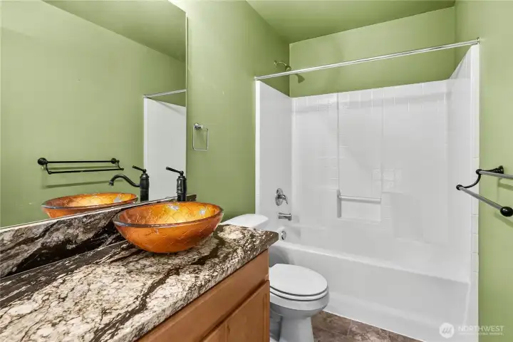 Second full bathroom on 2nd floor. Second full bathroom on 2nd floor.