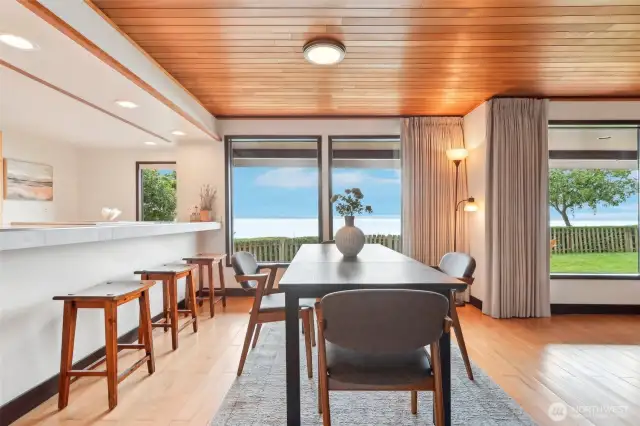Open floor plan - the view is the focus!