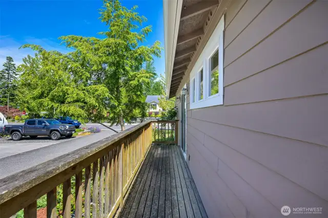 Side deck wraps around to the back of the house