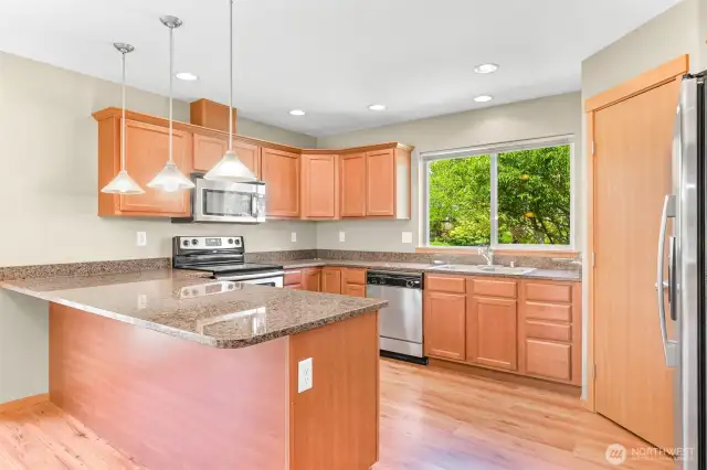 Nice kitchen with granite countertops and stainless appliances
