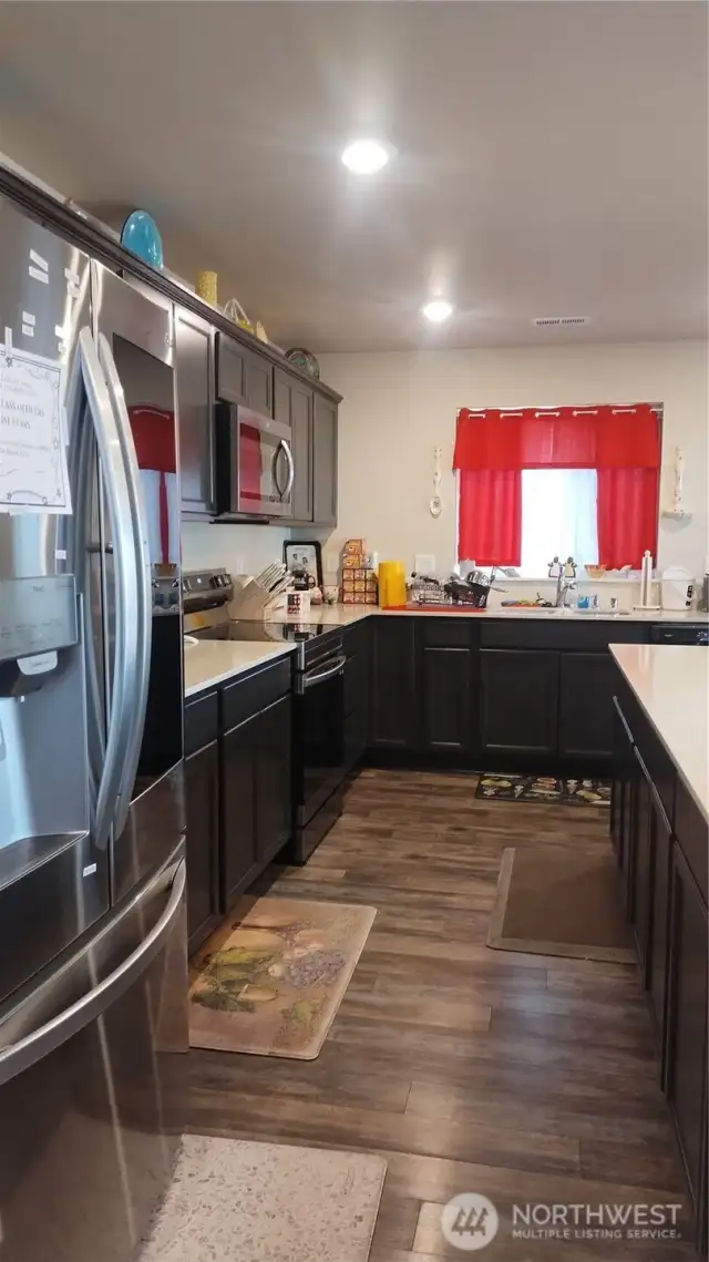 The kitchen appliances will stay