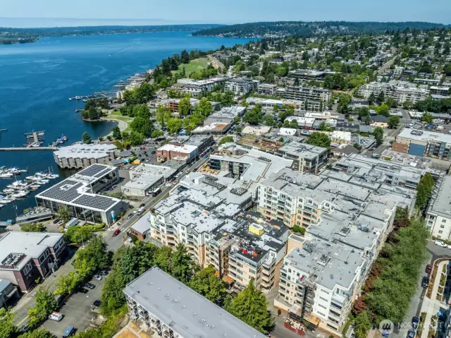 Can’t beat location, steps to DT Kirkland