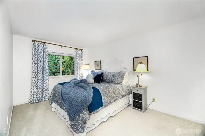 2nd bedroom also faces the greenbelt behind.
