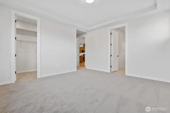 Photos of a similar home; same floor plan, colors, finishes, & upgrades may vary.