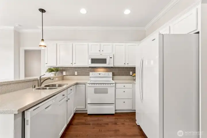 Another view of the kitchen.