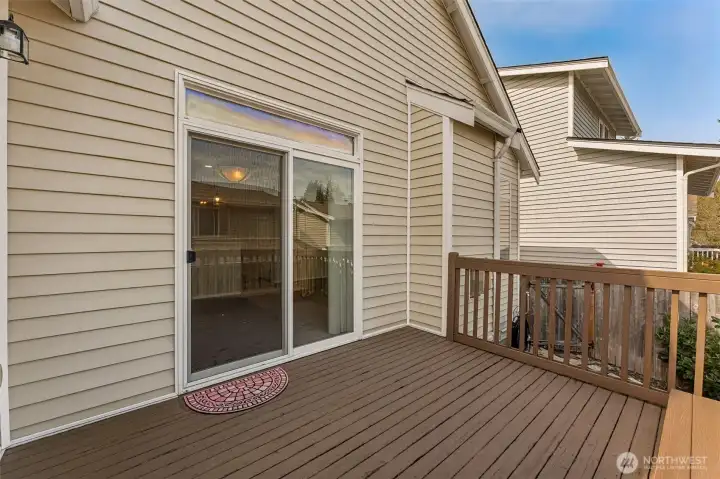 Another view of the deck