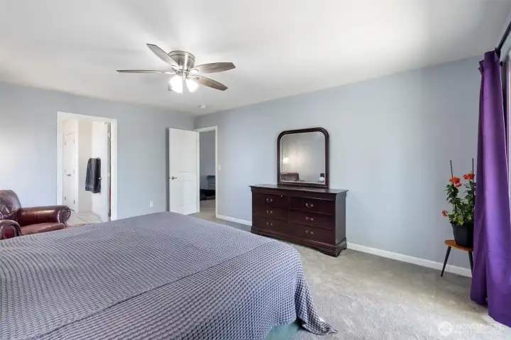 Sliding glass door for separate entrance to back yard. Large main ensuite.