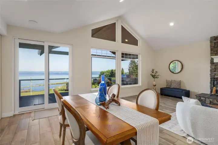 29 more pictures in the virtual tour link!