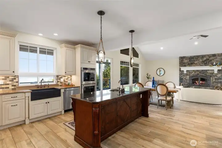 Custom farmhouse sink double oven...VIEWS!