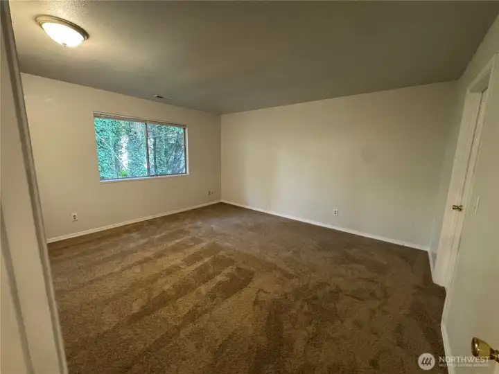 Unit 4 primary bedroom