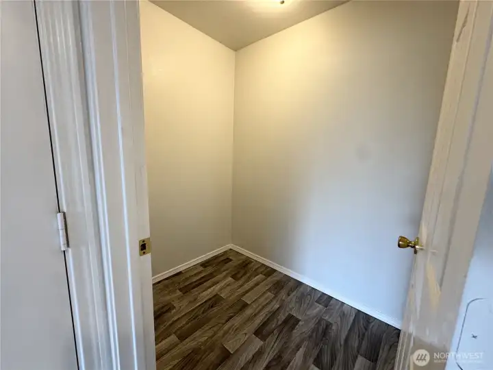 Unit 4 flex room
