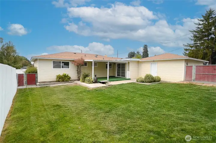 Make this your next one story home in great area of Yakima