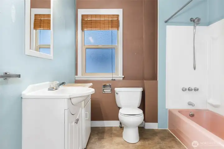 Upper unit bathroom