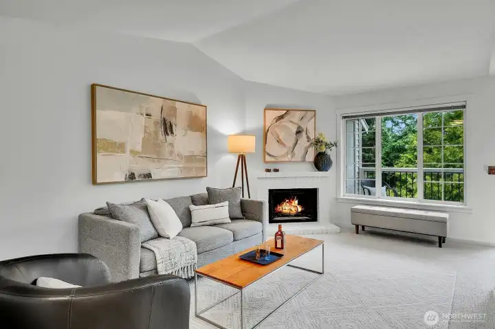 Beautiful Top Floor Condominium