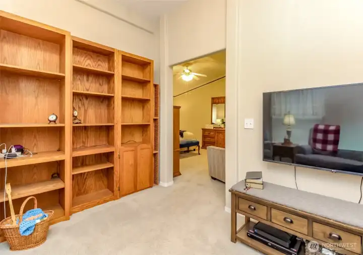 Sitting room off Master