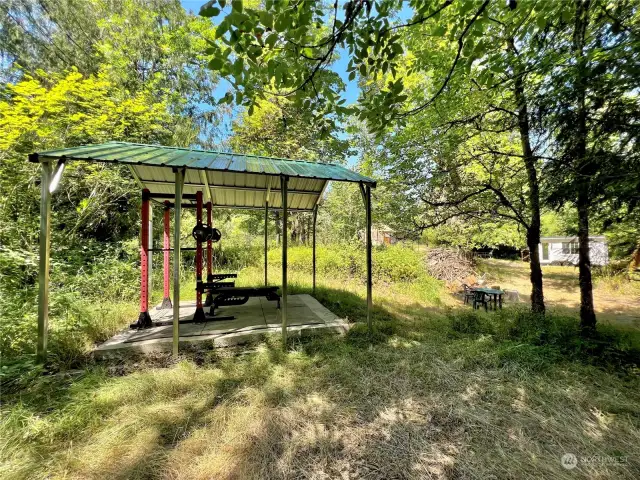 View of shelter or carport