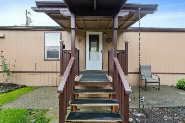 Covered front porch.