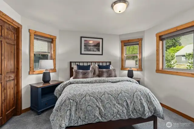 2nd main floor bedroom w/ ensuite.