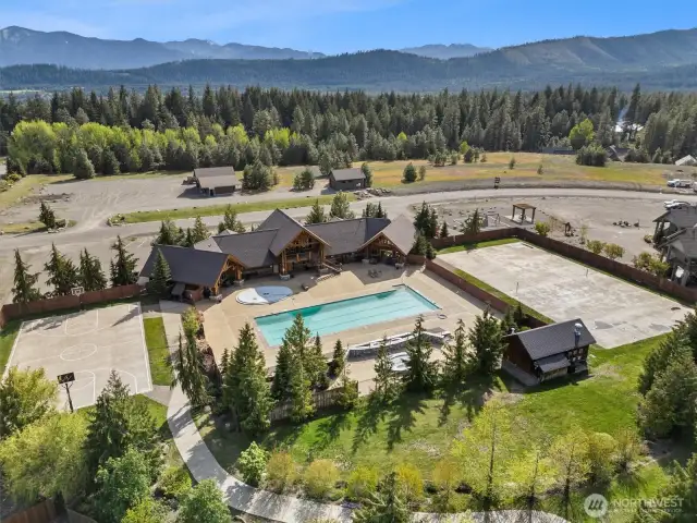Access to the activity center for basketball, tennis, volleyball, walking paths, pool/hot tub/ splash pad, a gym, and party room that can be reserved for private events.