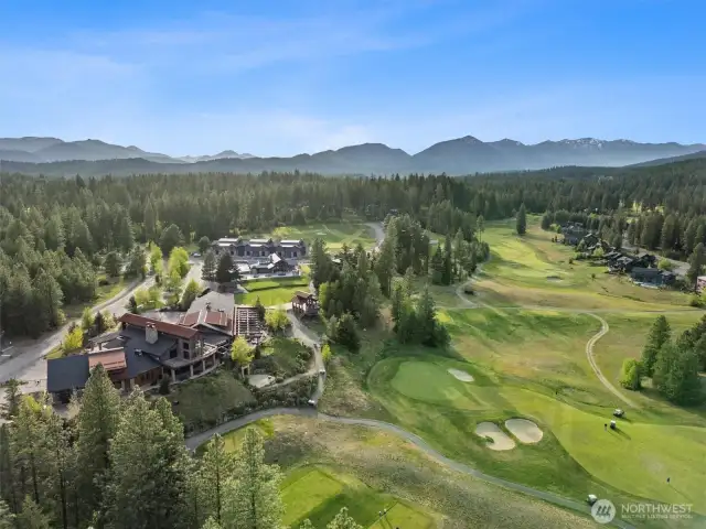 Minutes to Suncadia's golf course, and Swiftwater Cellars.