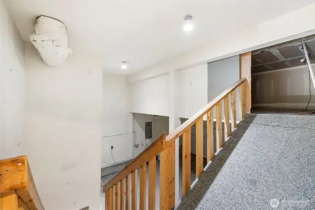 Garage + storage