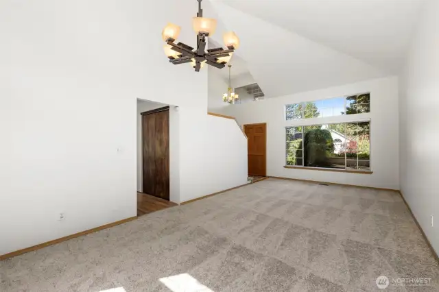 Dining/ Living without virtual staging