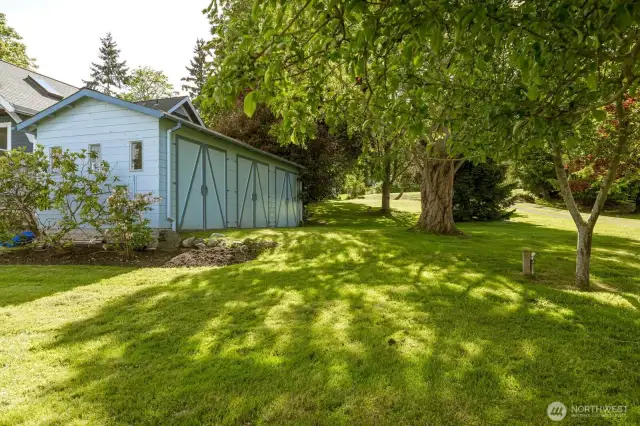 You can literally see how private it is at WATER'S Edge. Your neighbors are further back due to regulations, but WATER'S Edge has evolved from a fishing cabin into this beautifully updated home and so it was allowed to be closer. This Glorious Home's Privacy allows you to LIVE Out Loud.