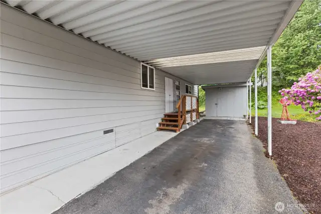 Massive carport, could hold 3 cars.