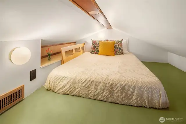 Sleeping loft