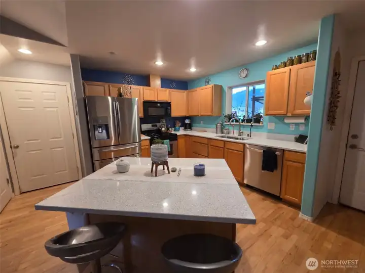 Very open kitchen with Island and lots of storage